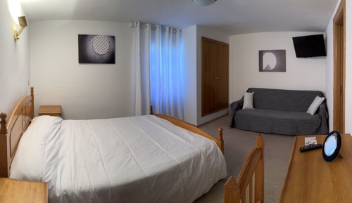 Triple Room, Private Bathroom (No. 1)