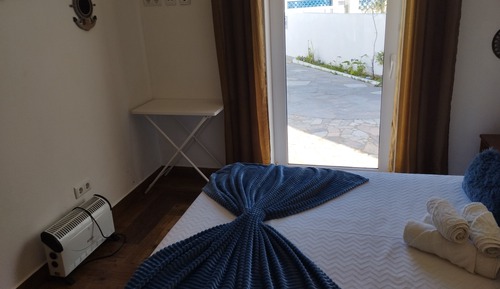 Double Room (1)