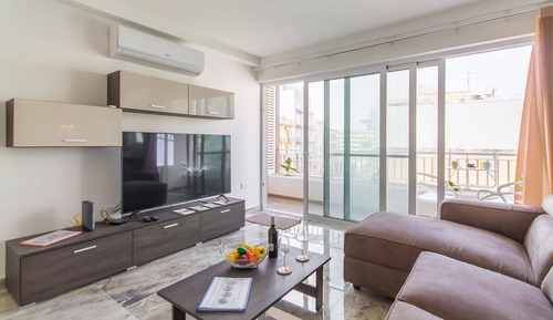 Family Apartment, 2 Bedrooms, Refrigerator & Microwave (Palm Modern Apart 200mt From Sea)