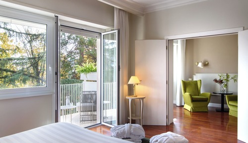 Superior Suite (Free Spa Access)