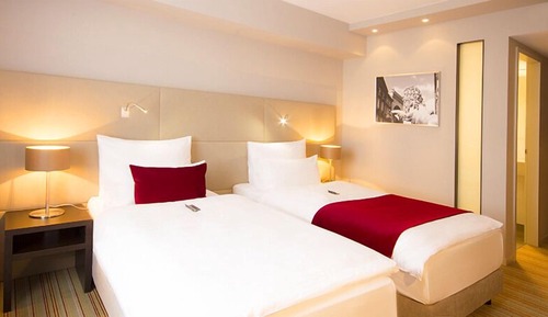 Deluxe Room, Courtyard View