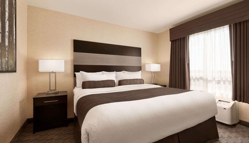 Suite, 1 King Bed, Non Smoking