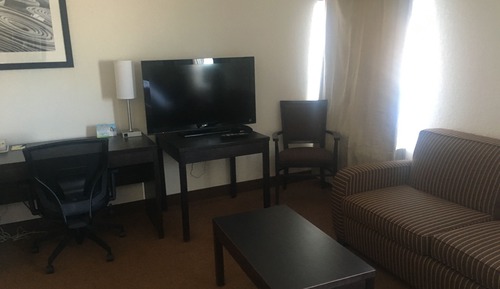 Studio, 1 Queen Bed, Kitchen