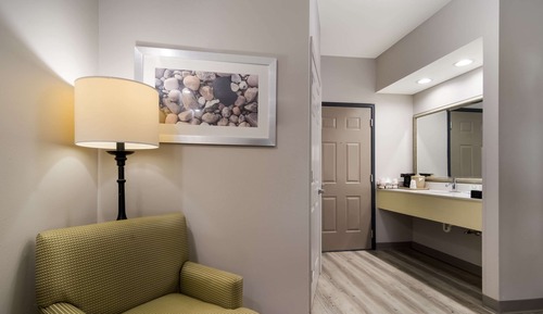 Standard Room, 1 King Bed, Non Smoking