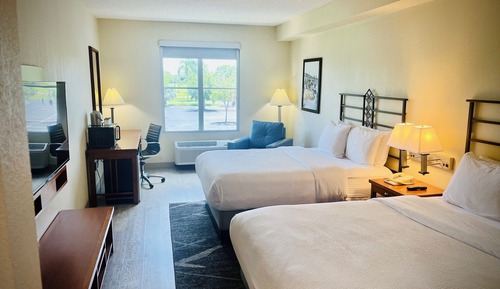 Deluxe Room, 2 Queen Beds, Park View (Classic Queen)