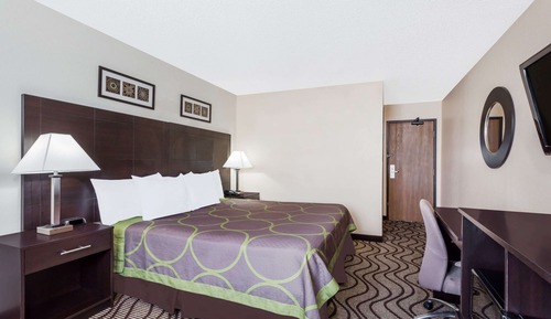 Standard Room, 1 King Bed