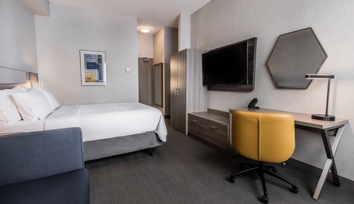 Room, 1 Queen Bed with Sofa bed, Transfer Shower, Non Smoking (Transfer Shower)