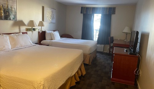 Deluxe Room, Multiple Beds, Non Smoking
