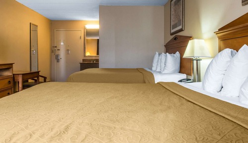 Standard Room, 2 Queen Beds, Non Smoking