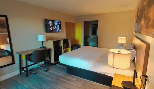 Standard Room, 1 King Bed