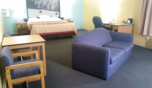 Executive Suite, 1 King Bed, Non Smoking (One-Bedroom Suite)