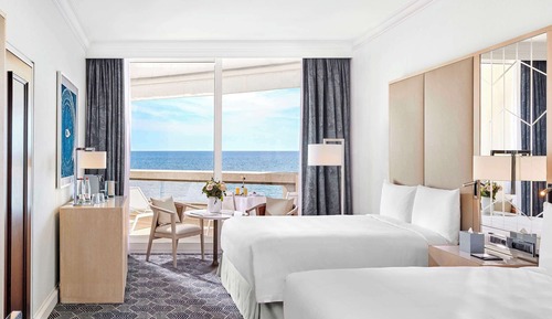 Deluxe sea view room, Two double beds