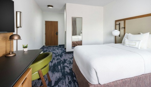 Room, 1 Queen Bed (Mobility Accessible, Tub)