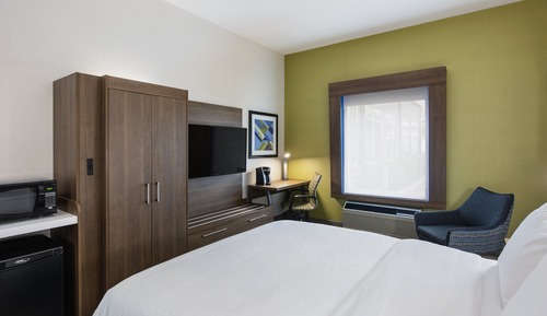 Standard Room, 1 Queen Bed, Mobility Accessible (Mobility)