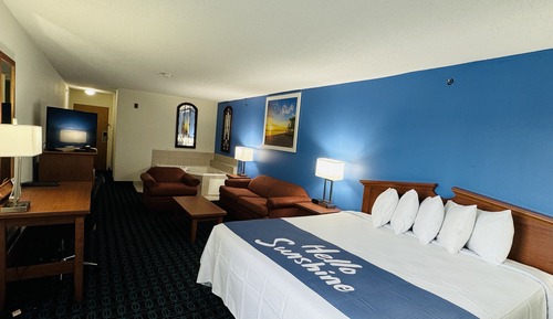 Studio Suite, 1 King Bed, Non Smoking