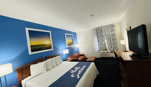 Room, 1 King Bed, Accessible, Non Smoking (Mobility)