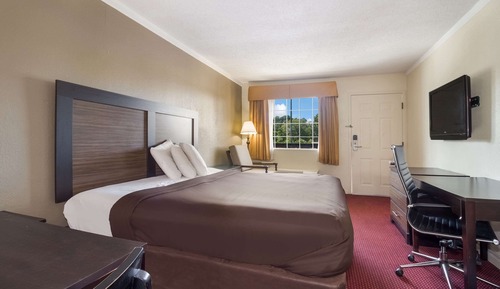 Standard Room, 1 King Bed, Non Smoking