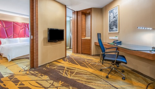 Suite, 1 King Bed