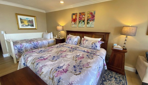 OCEAN VIEW DELUXE #11, KING + TWIN