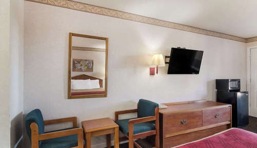 Standard Room, 2 Queen Beds, Non Smoking, Ground Floor