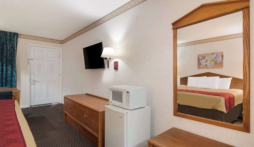 Standard Room, 1 King Bed with Sofa bed, Non Smoking
