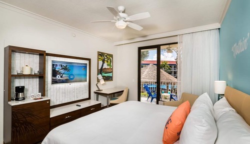 Room, 1 King Bed, Pool View