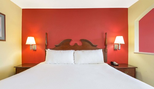 Suite, 1 King Bed, Non Smoking