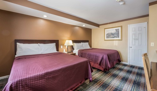 Premium Room, 2 Queen Beds, Smoking