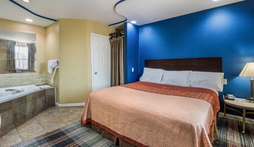 Premium Room, 1 King Bed, Smoking