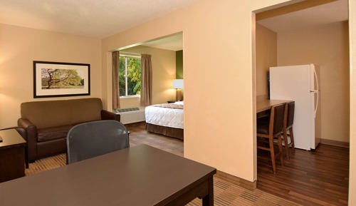 Deluxe Studio, 1 Queen Bed with Sofa bed, Non Smoking