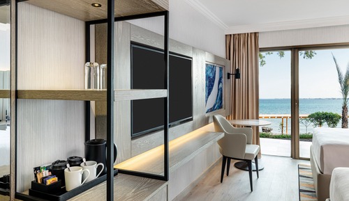 Room, 1 King Bed, Patio, Garden View