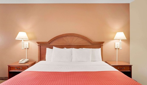 Room, 1 King Bed, Non Smoking