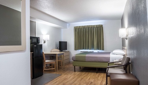 Standard Room, 1 Queen Bed, Non Smoking