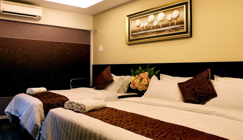 Deluxe Family Room 