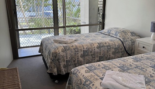 2 Bedroom Ocean Glimpses Renovated