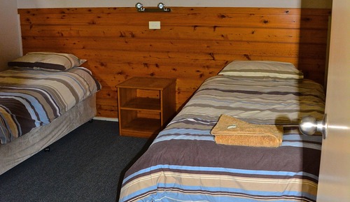 Standard Cabin, 2 Bedrooms, Non Smoking, Kitchen (& loft sleeps 6)