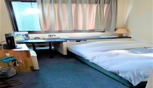 Single Room, 1 Large Twin Bed, Smoking