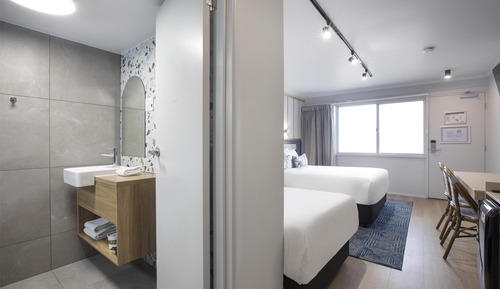 Standard Studio, Multiple Beds