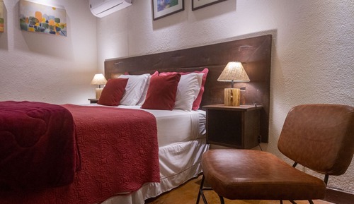 Standard Room, 1 King Bed