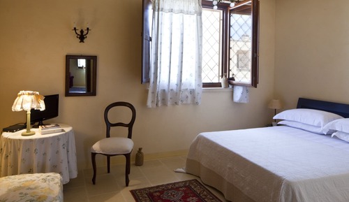 Junior Room, 1 Queen Bed, Ensuite