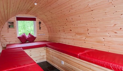 Standard Cabin (Hobbit Glamping Pod 2)