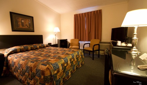 Standard Room, 1 Queen Bed