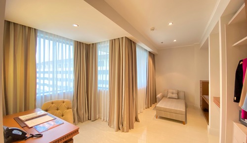 Suite, 1 King Bed