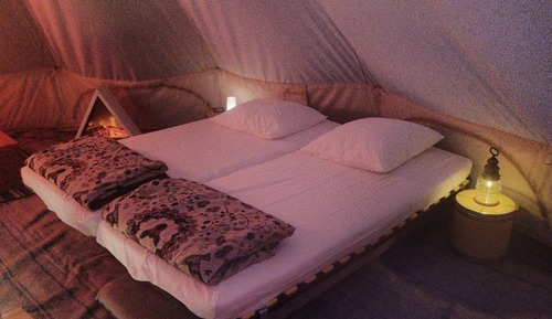 Tent (Tipi)