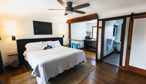 Deluxe King Suite with Kitchenette