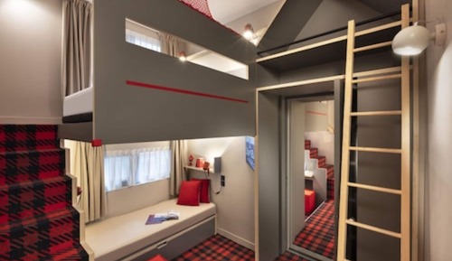 Room, Connecting Rooms