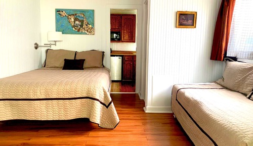 Family Cottage, 1 Queen Bed, Non Smoking (4, 6, 7, or 8)