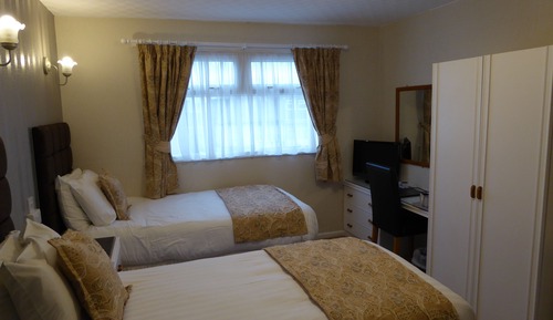 Standard Twin Room