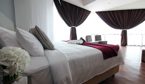 Executive Deluxe Suite