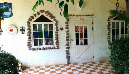Standard King Bed (Bavaria Cottage) 